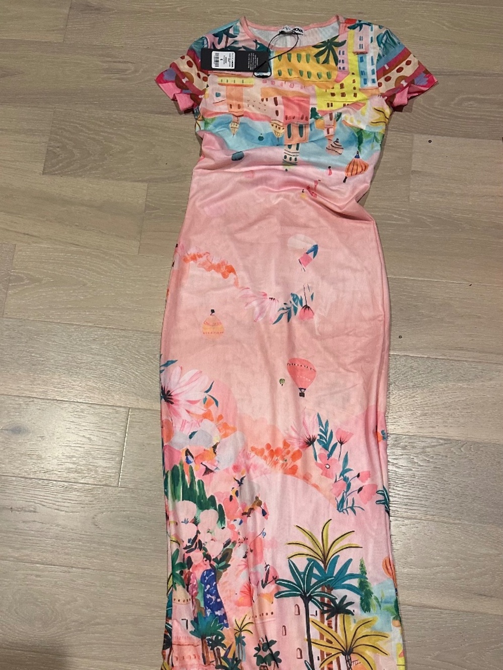 NWT short sleeve design with palm trees mesh fitted maxi dress